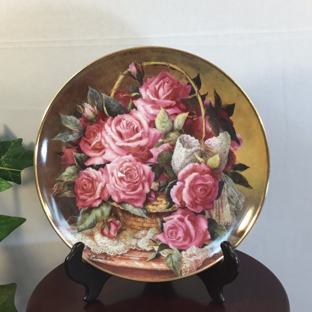 🆕💐🌿💐GRACE DE MONACO ROSE PLATE LTD. EDT.💐🌿💐 - Picture 2 of 4
